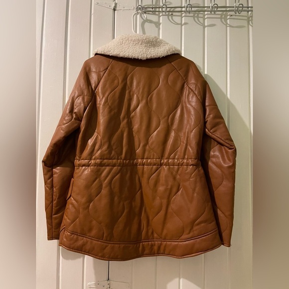 Kenneth Cole faux fur quilted faux leather jacket-medium NWOT - Picture 4 of 10